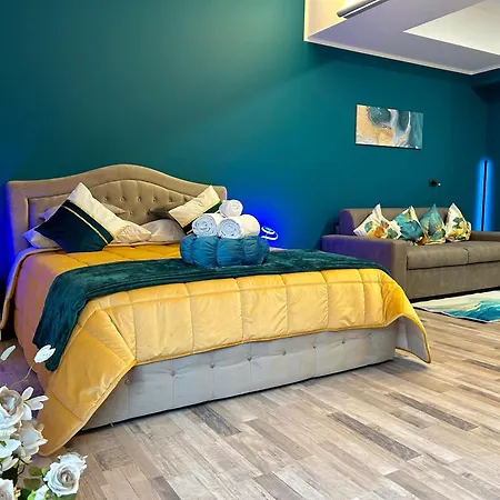 Deluxe - Jacuzzi - Private Parking Apartment Turin